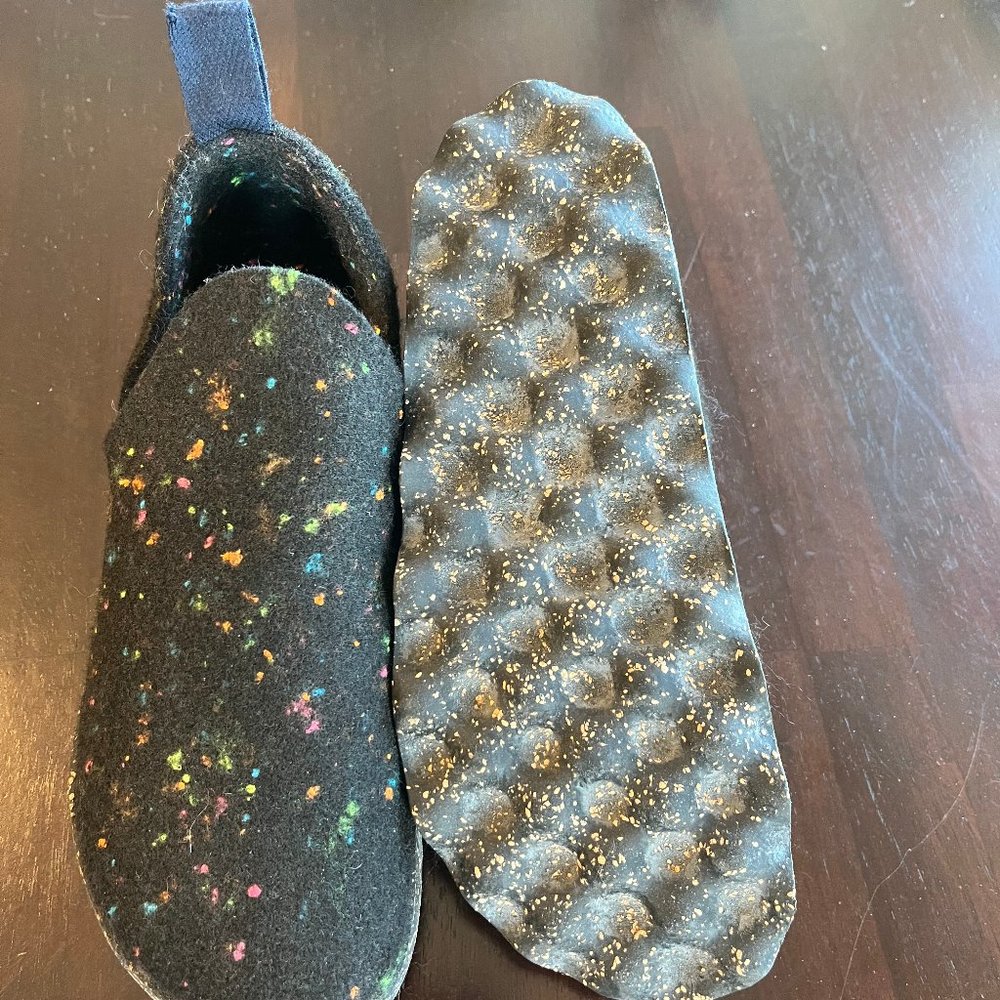 Asportuluesas black confetti cozy cork bottome slippers